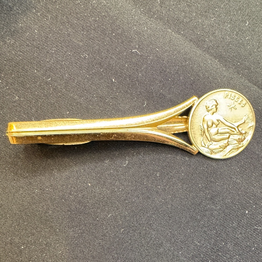 Vintage Hickok Pisces Gold-tone Tie Bar